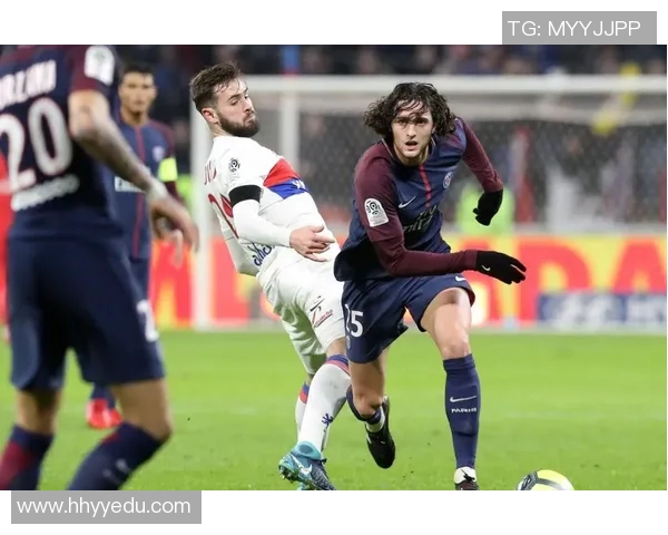 法甲激战里尔迎战洛里昂双方争夺关键三分展现精彩对决